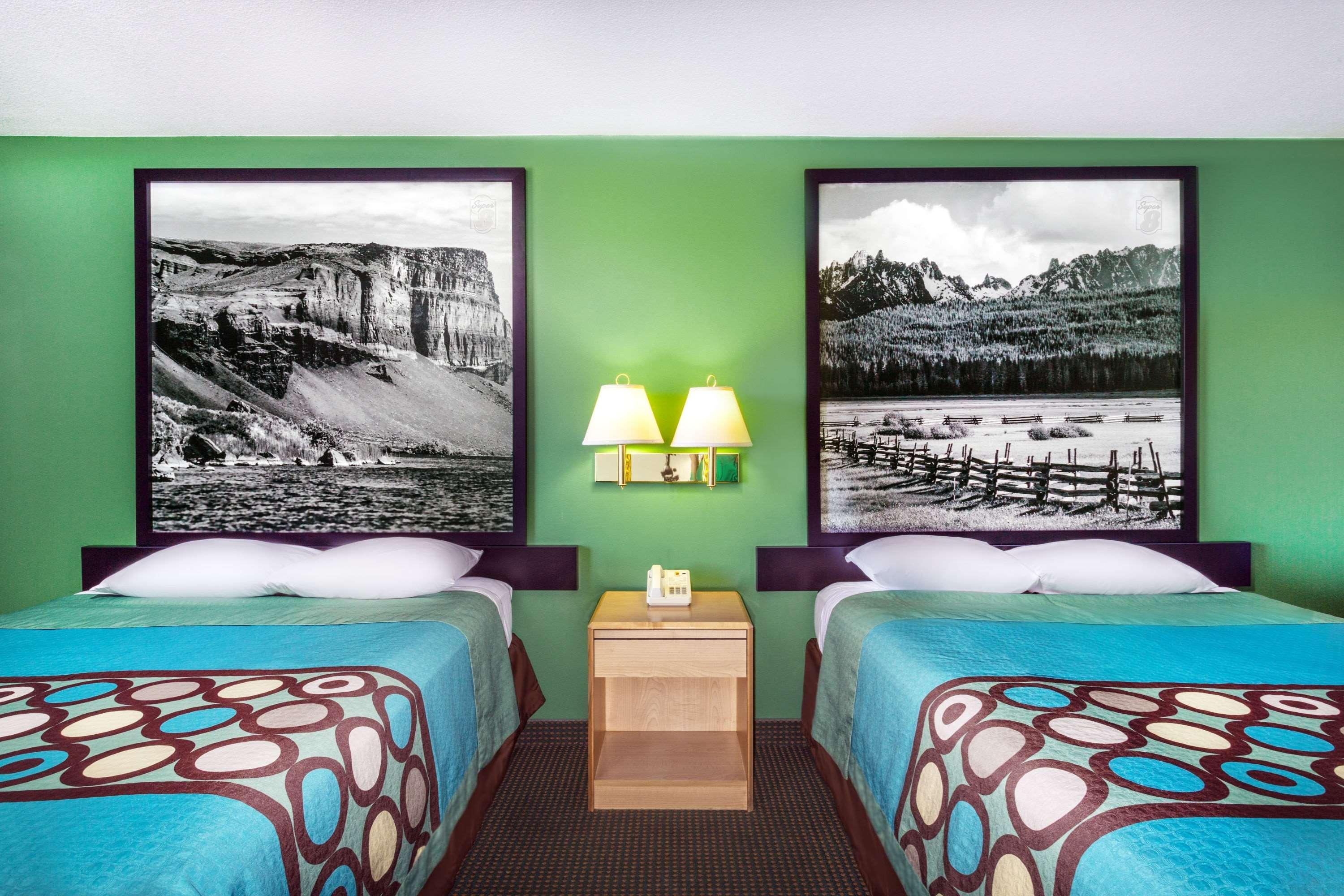 Super 8 By Wyndham Heyburn Hotel Burley Bagian luar foto
