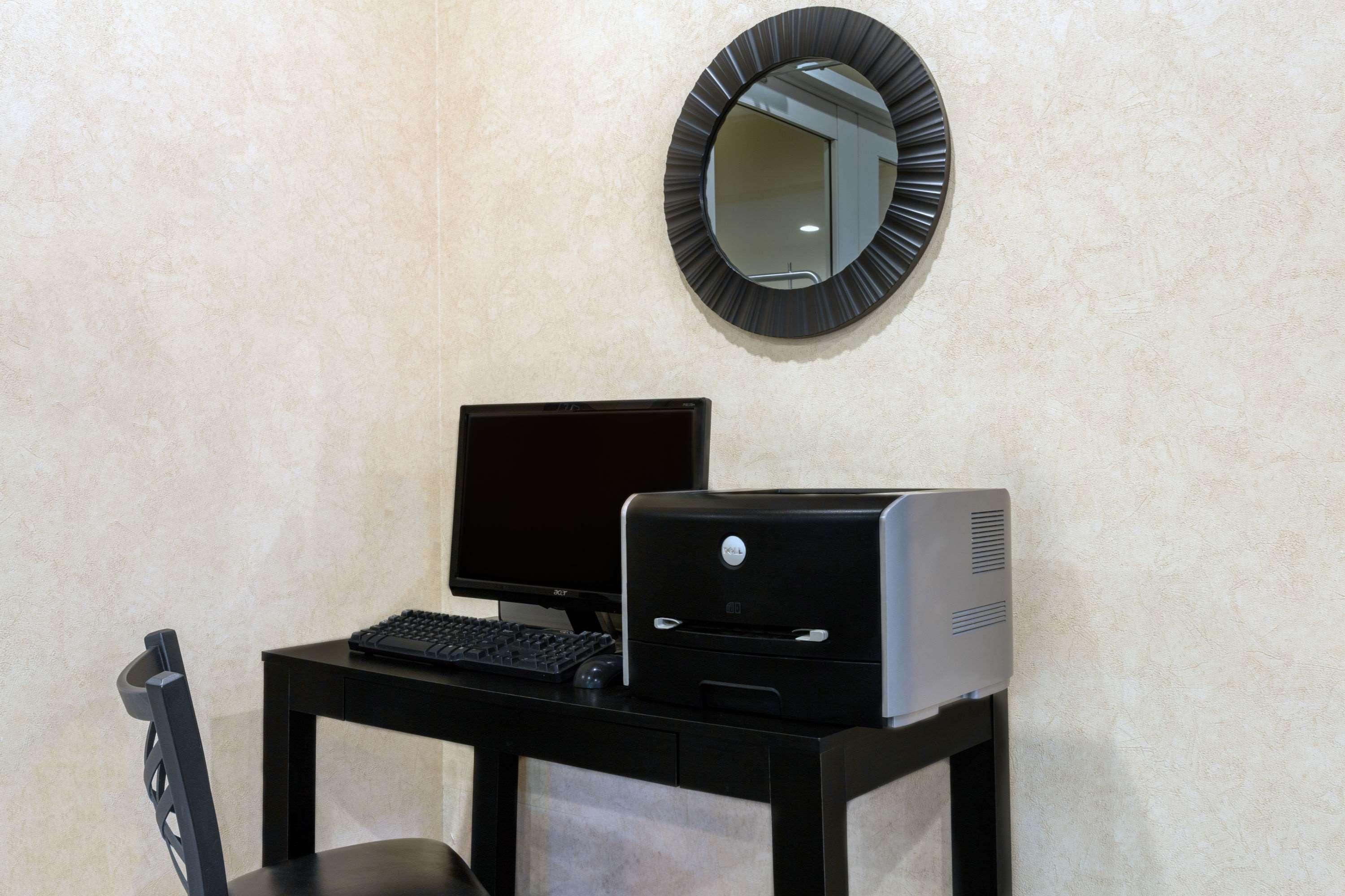 Super 8 By Wyndham Heyburn Hotel Burley Bagian luar foto