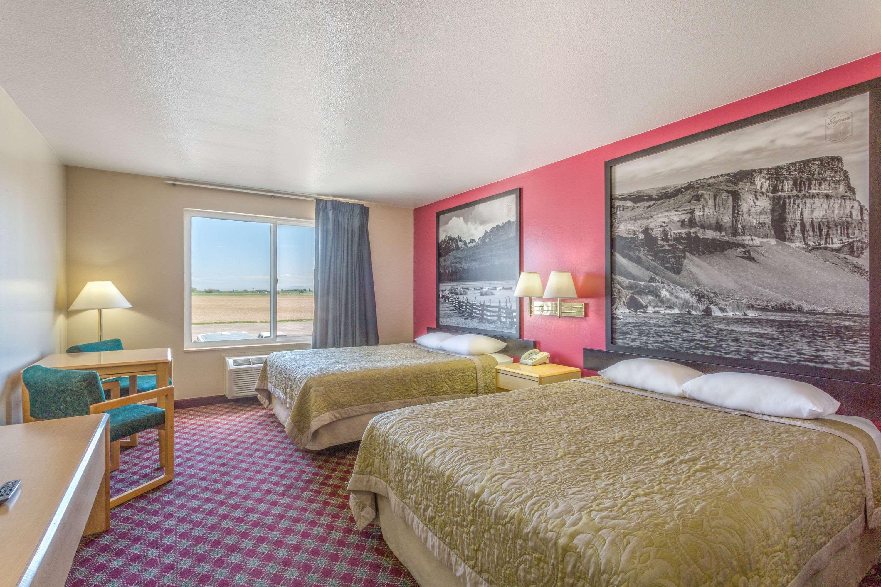 Super 8 By Wyndham Heyburn Hotel Burley Bagian luar foto