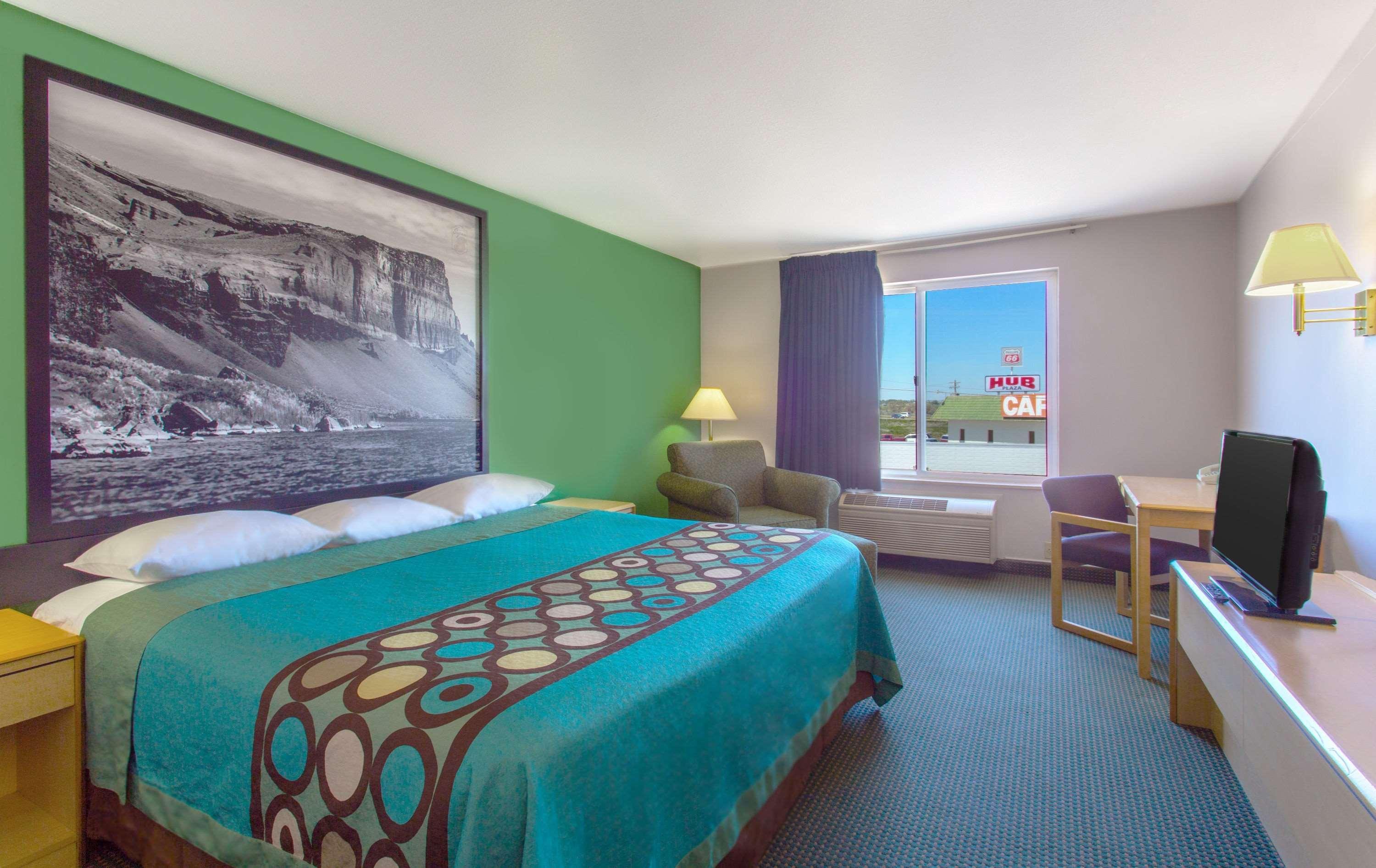 Super 8 By Wyndham Heyburn Hotel Burley Bagian luar foto